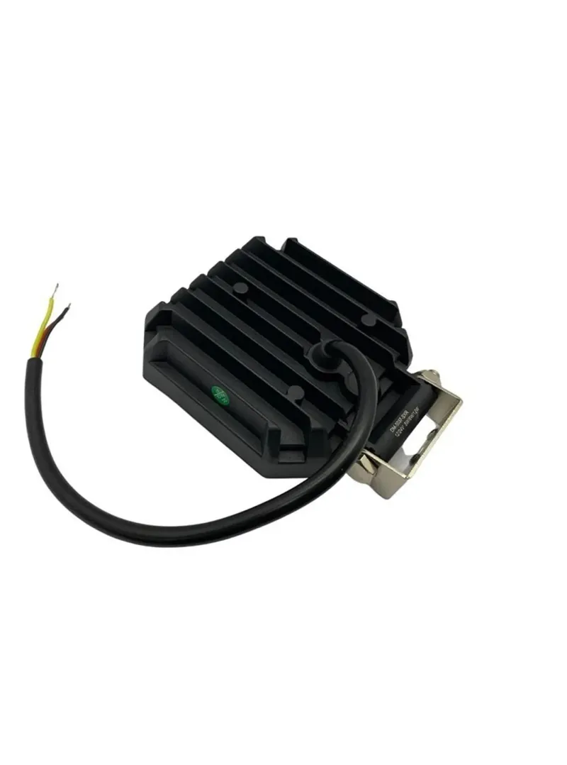 Универсална мощна LED ЛЕД диодна лампа халоген бяла светлина 27W 12V - 24V за камион трактор ролбар АТВ джип земеделски и селскостопански машини и др. 110 x 110 x 37 mm E-mark E9 - 1