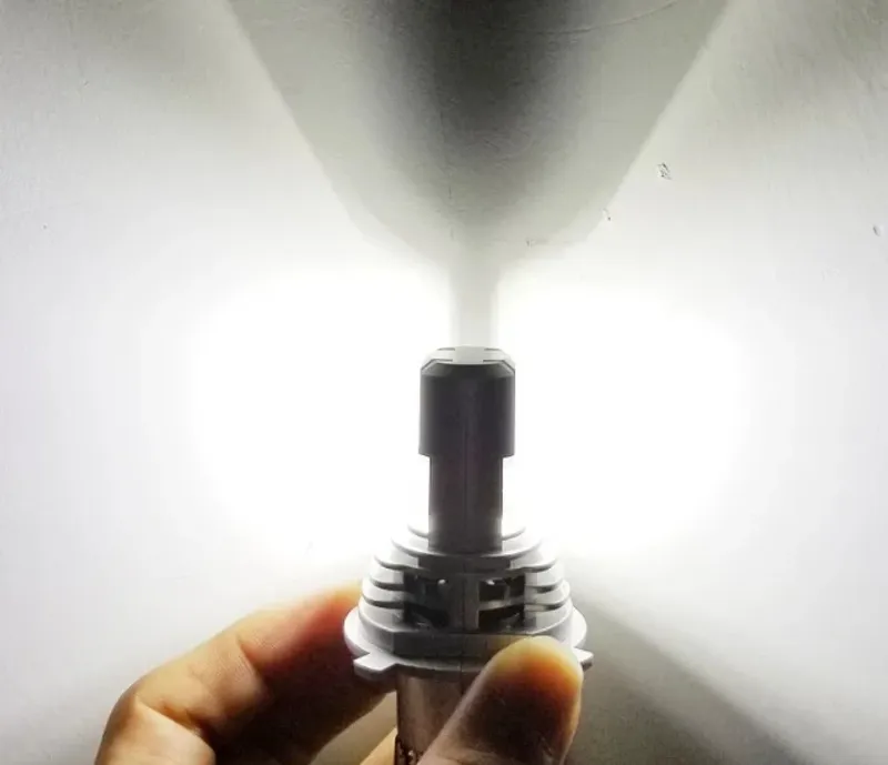 Комплект Умалени Мини Лед Led Диодни Крушки М3 H4 Х4 9V 12V 24V 50W 5000lm за фарове - 1