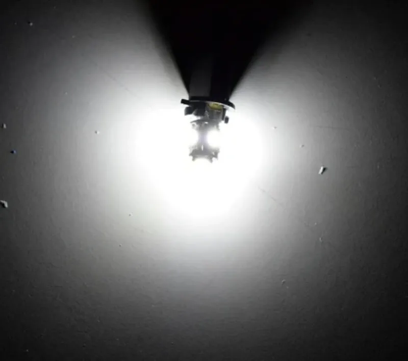 Комплект от 2 броя Лед Крушки За Габарит Т10 W5W LED 5 SMD Canbus 12V Бяла Светлина в блистер - 6