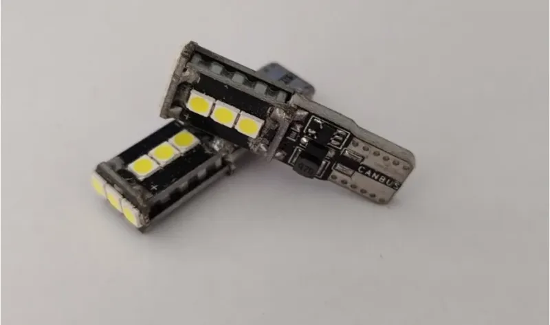 Комплект от 2 броя LED Лед Диодни Крушки За Габарит Т10 W5W 9 SMD 12V-24V Бяла Светлина Canbus - Error free Без грешки в блистер - 3