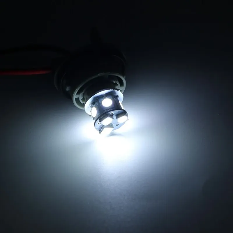 Комплект от 2 броя LED Лед Крушки 8 SMD BA15S 1156 (P21W) 24V Бяла Светлина Срещуположни пинове (180°) в Блистер - 2