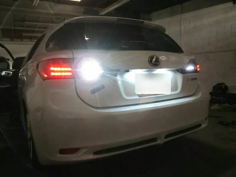 Комплект от 2бр. LED Лед Крушки, 33 SMD, С Лупа, BAU15S 1156 (P21W), 12V, Бяла, Светлина Разминати пинове (150°) - 3