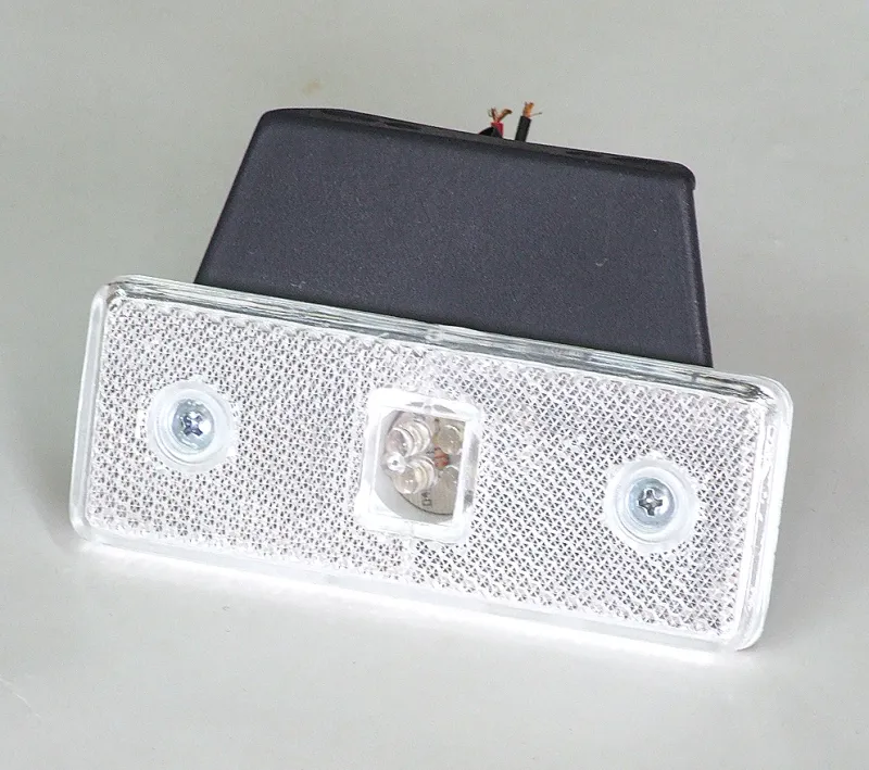 12V Диоден 4 LED ЛЕД Маркер габарит токос светлина за камиони бус ван ремарке каравана - 110 мм х 40 мм - бял MAR031 - 1