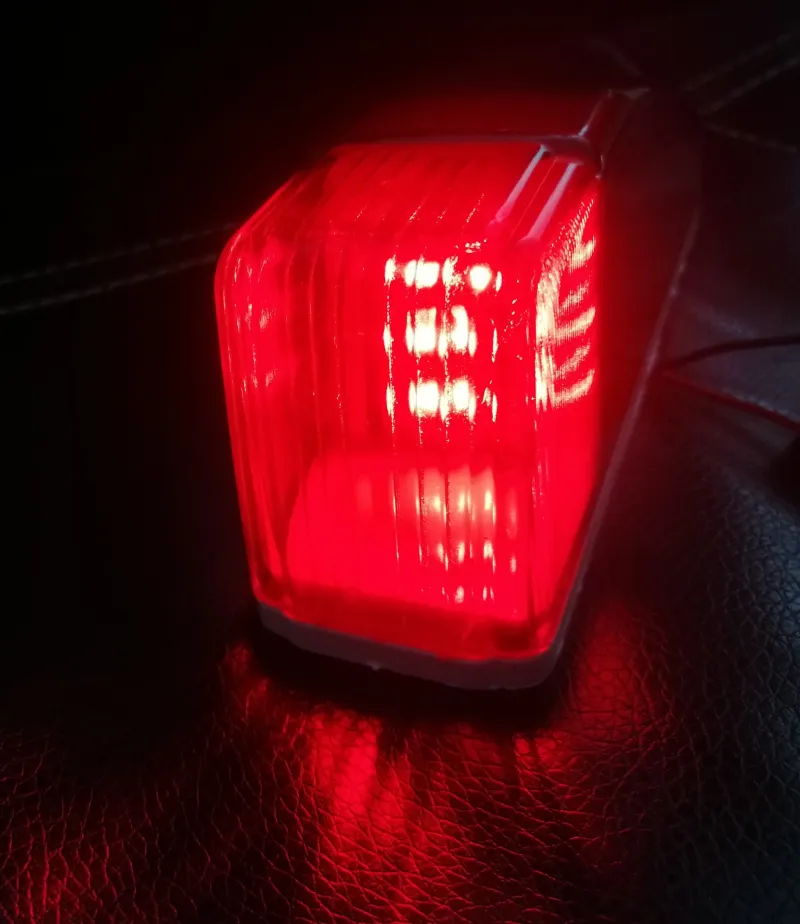 ЛЕД LED Светодиоден червен габарит за кабина на камион 12V - 24V за таван 14 х 4 х 6 cm - 4