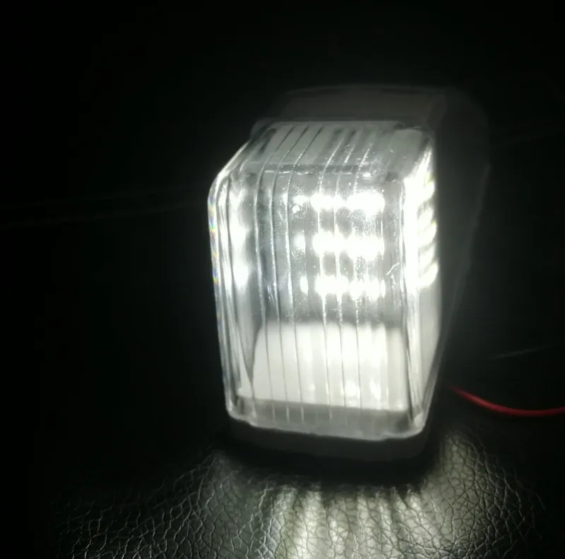 ЛЕД LED Светодиоден бял габарит за кабина на камион 12V - 24V за таван 14 х 4 х 6 cm - 1