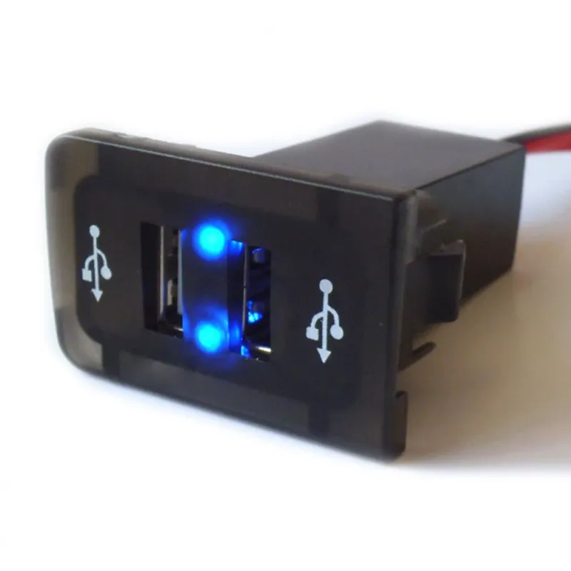 USB зарядно с два USB изхода за автомобил Голф 4/Бора 4 VW Golf 4 Bora 4 Син Цвят - 0