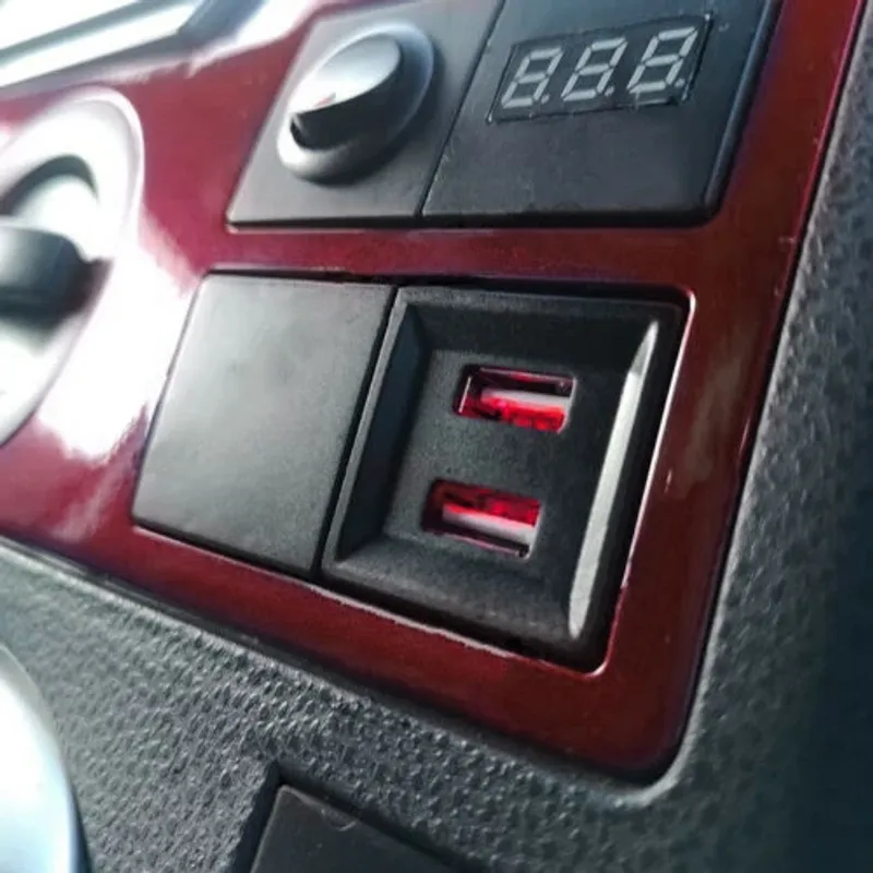 Двойно USB Зарядно за Вграждане за Volkswagen Фолксваген VW Transporter Транспортер Caravelle Каравел Т5 2003 - 2009 - 5
