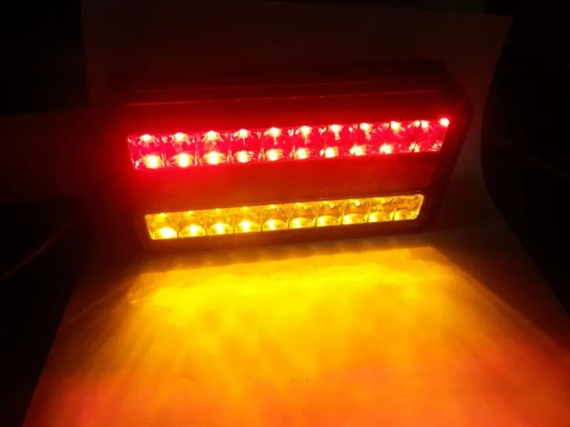 Комплект Диодни LED Лед стопове за Бус Камион Тир Ремарке Караванa с 4 функции 12V - 1