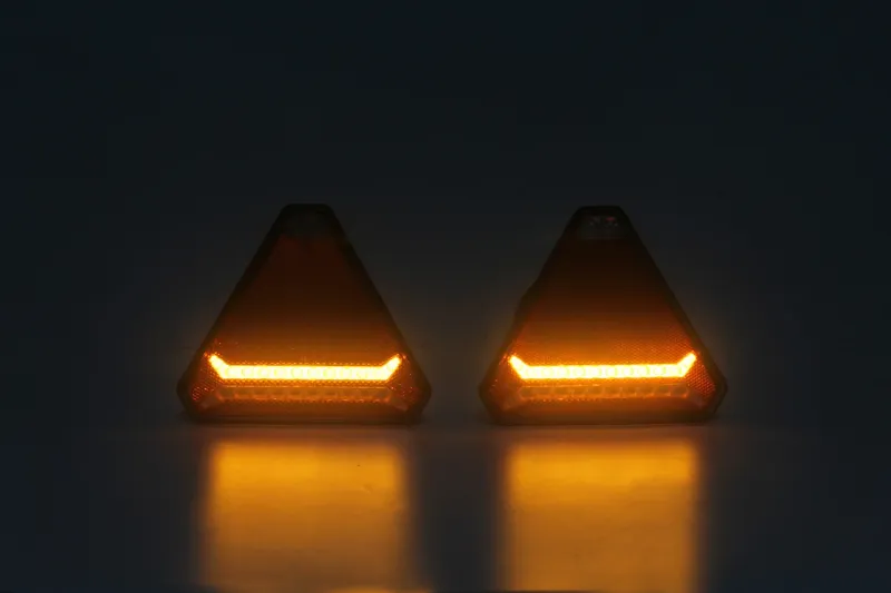 Комплект Безжични Преносими Диодни Лед Led Стопове Wireless с Магнит и Вендуза Неон Neon Ефект Иновационен дизайн триъгълна форма 12V за Ремарке Каравана Платформа и др. - 6