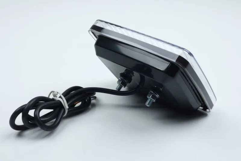 LED бяла задна светлина – габарит с 70 LED диода, 12–24V - 6
