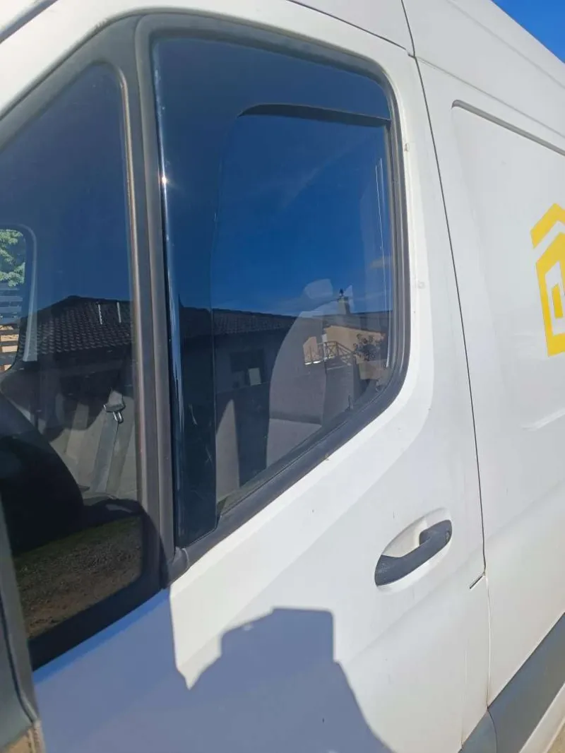 Комплект от 2бр. ветробрани за Mercedes Sprinter W907 след 2018 - 3