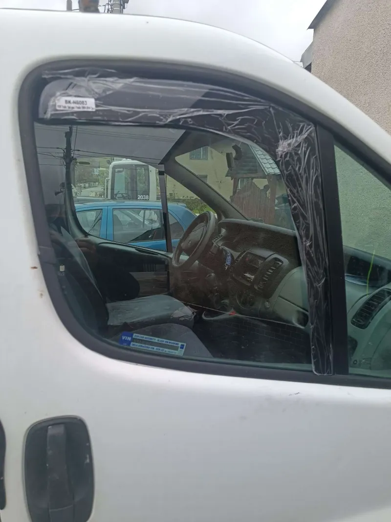 Комплект от 2бр. ветробрани за Renault Рено TRAFIC Opel Опел VIVARO Nissan PRIMASTAR 2001 - 2014 - 1
