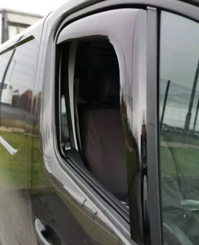 Комплект от 2бр. ветробрани за Renault Рено TRAFIC X82, Opel Опел VIVARO X82, Fiat Фиат TALENTO, Nissan Нисан NV300 - 1